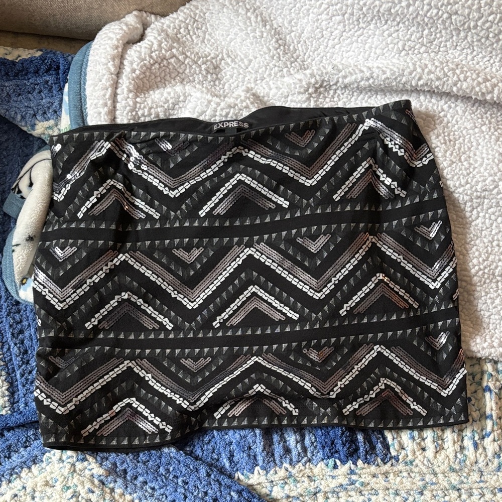 Express Chevron Mini Skirt in Black and Gray